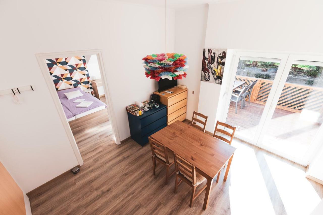 Hilltop Apartment *